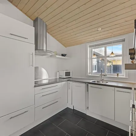 Fabio - 450m From The Sea By Interhome